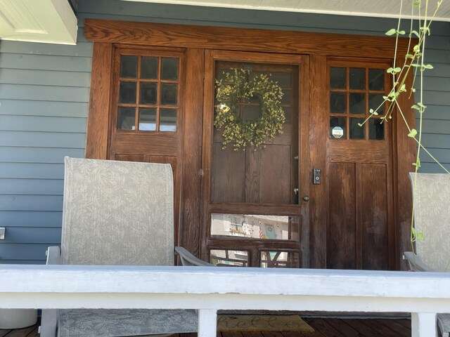 1211 N Lowry Ave, Springfield, OH 45504 - property entrance featuring covered porch
