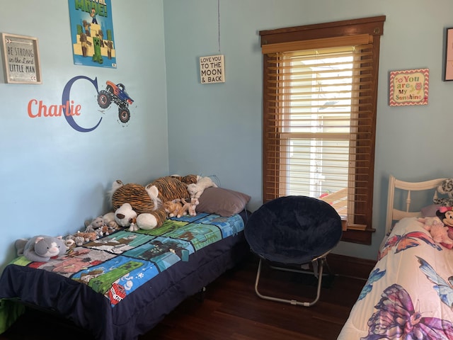 1211 N Lowry Ave, Springfield, OH 45504 - bedroom featuring wood finished floors