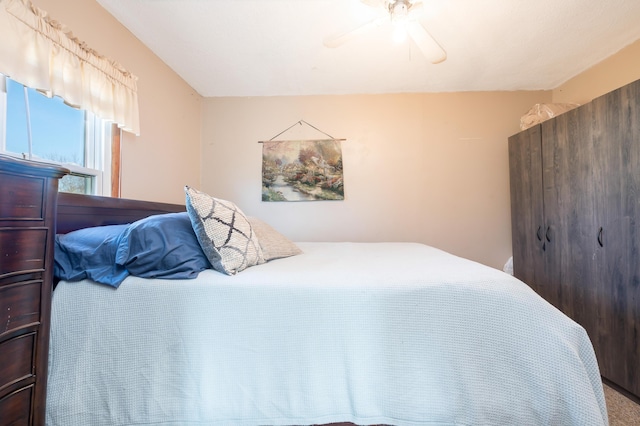 bedroom featuring a ceiling fan