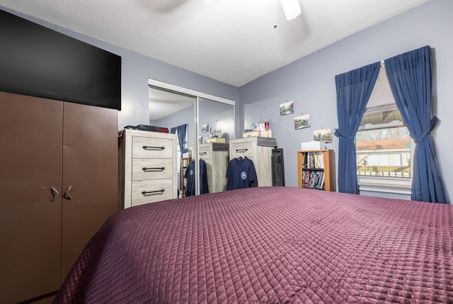 bedroom featuring a ceiling fan