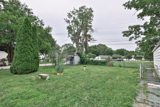 1024 Ansel Dr, Dayton, OH 45419 - view of yard
