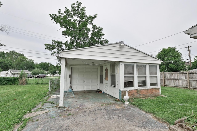 1024 Ansel Dr, Dayton, OH 45419 - view of front of home with asphalt driveway
