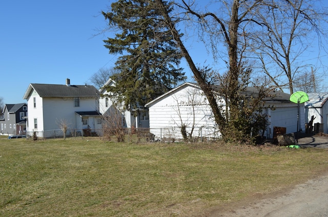 1170 Selma Rd, Springfield, OH 45505 - view of yard featuring fence
