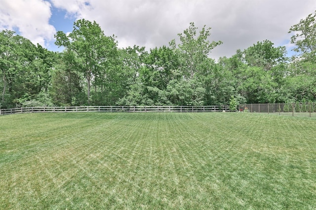 1439 Legacy Ct, Troy, OH 45373 - view of yard