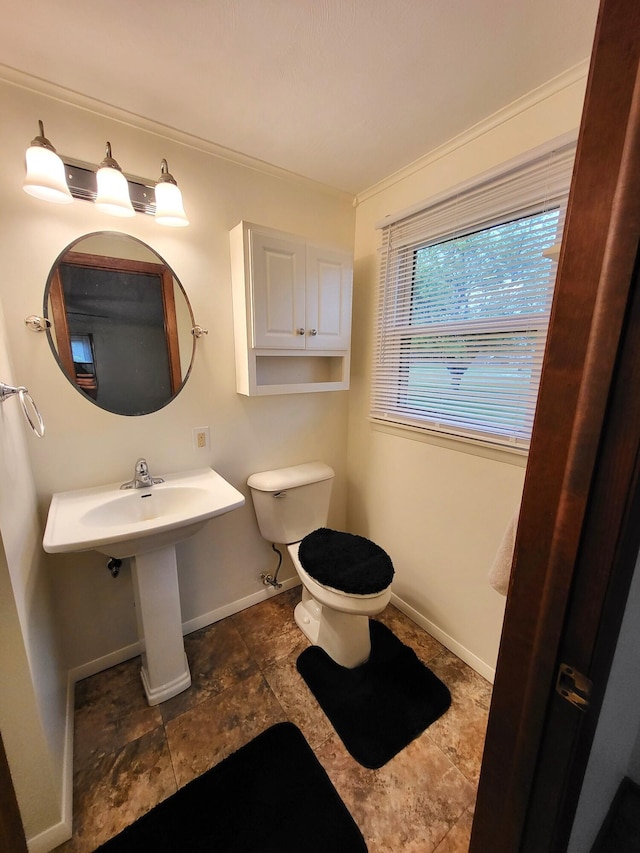 2169 State Route 49, Arcanum, OH 45304 - bathroom featuring baseboards and toilet