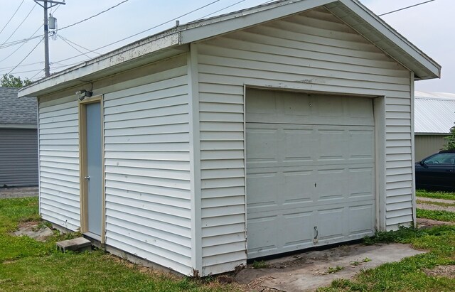 313 E Fulton St, Celina, OH 45822 - photo 10
