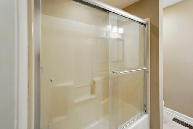 1370 Carpenter Rd, Bellbrook, OH 45305 - full bath featuring toilet, baseboards, and tile patterned floors