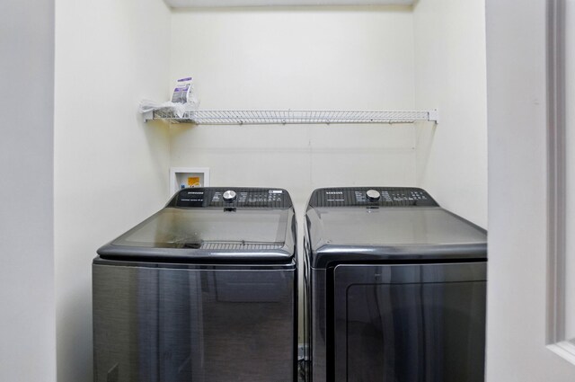 1370 Carpenter Rd, Bellbrook, OH 45305 - laundry area with separate washer and dryer