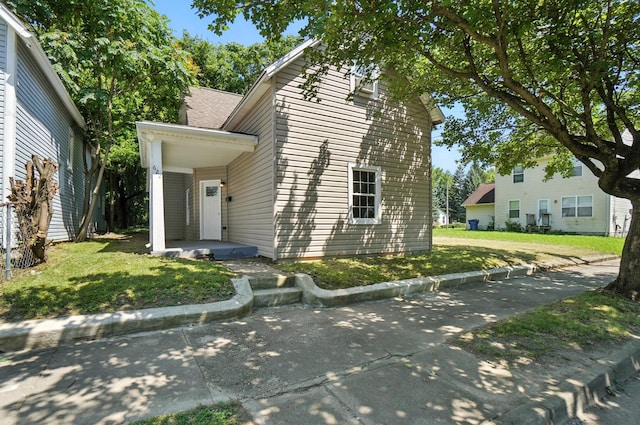 622 S Lowry Ave, Springfield, OH 45506 - photo 1