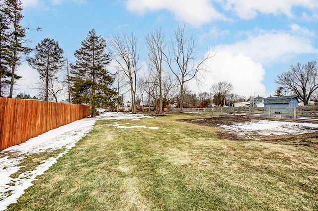 view of yard featuring fence