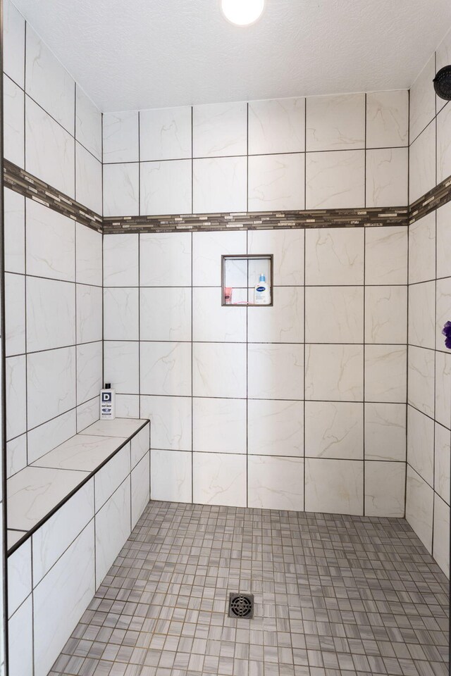 5266 State Route 540, Bellefontaine, OH 43311 - full bath featuring a tile shower