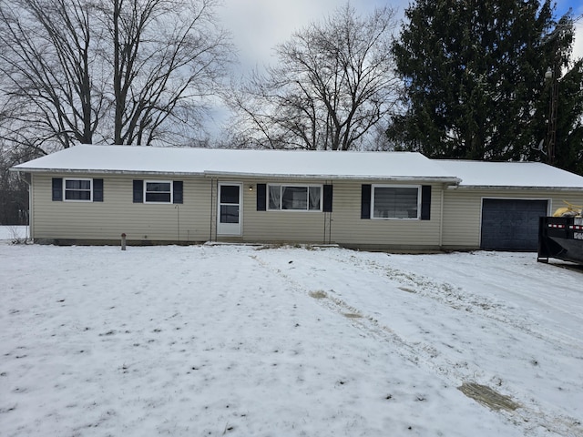 Listing photo 2 for 4314 Holiday Ln, Bellefontaine OH 43311