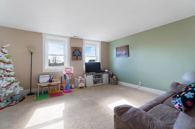 living room with carpet