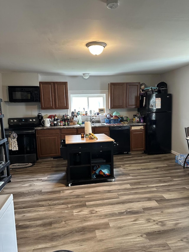 216 W Highland Ave, Ada, OH 45810 - photo 4