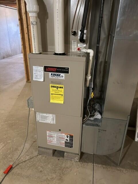 207 Meadowbrook Ln, Saint Marys, OH 45885 - utilities with heating unit