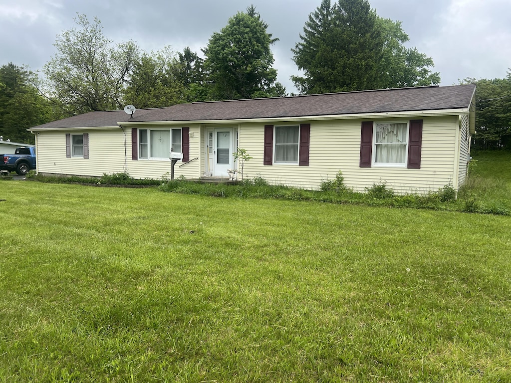 2344 Piney Branch Cir, Springfield, OH 45503 - ranch-style home featuring a front yard