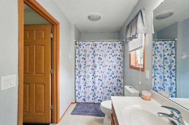 1820 Bishop Ln, Findlay, OH 45840 - full bathroom featuring toilet, vanity, and a shower with curtain