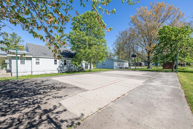 10125 Seminole Shore Dr, Huntsville, OH 43324