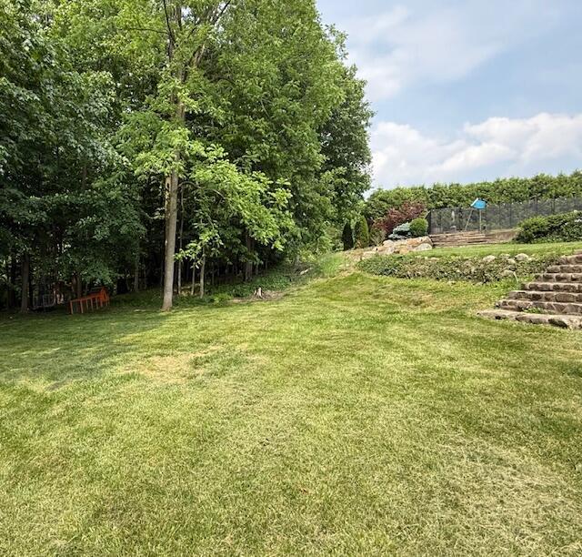 1337 Stratford Dr, Piqua, OH 45356 - view of grassy yard