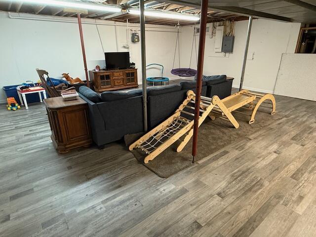 1337 Stratford Dr, Piqua, OH 45356 - living area with wood finished floors