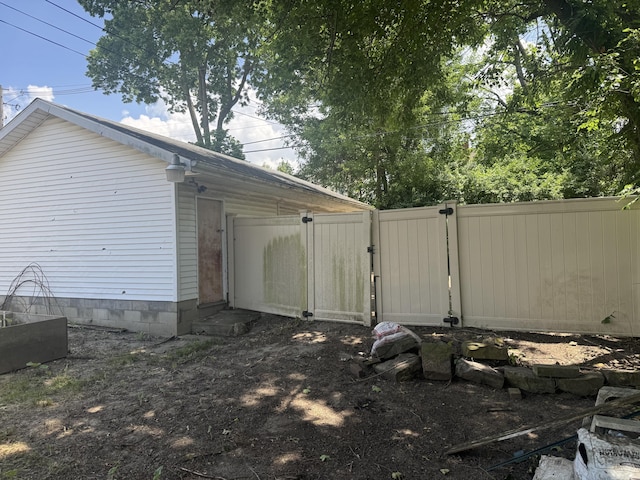 1108 N Fountain Blvd, Springfield, OH 45504 - view of home's exterior featuring a gate