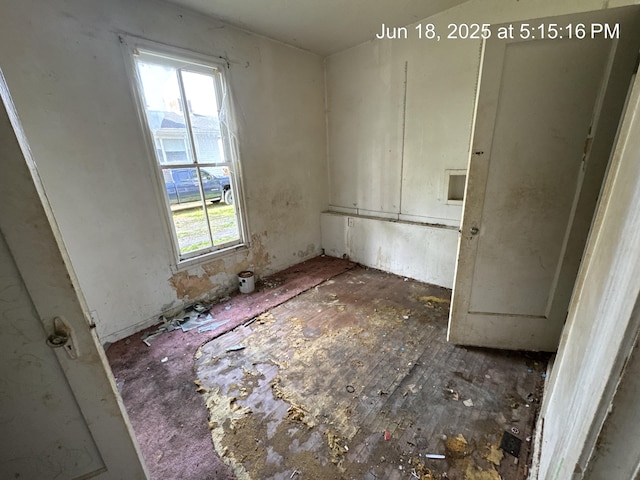 542 N Main St, Ada, OH 45810 - view of empty room
