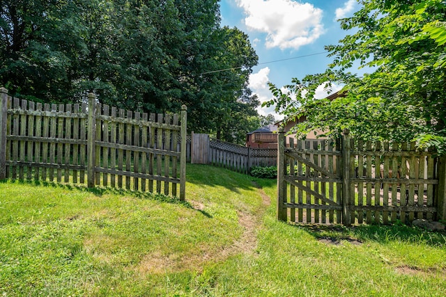 4321 Frontenac Dr, Beavercreek, OH 45440 - view of fenced backyard