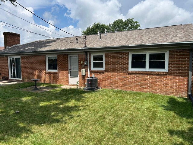1127 Robin Rd, Saint Marys, OH 45885 - photo 3