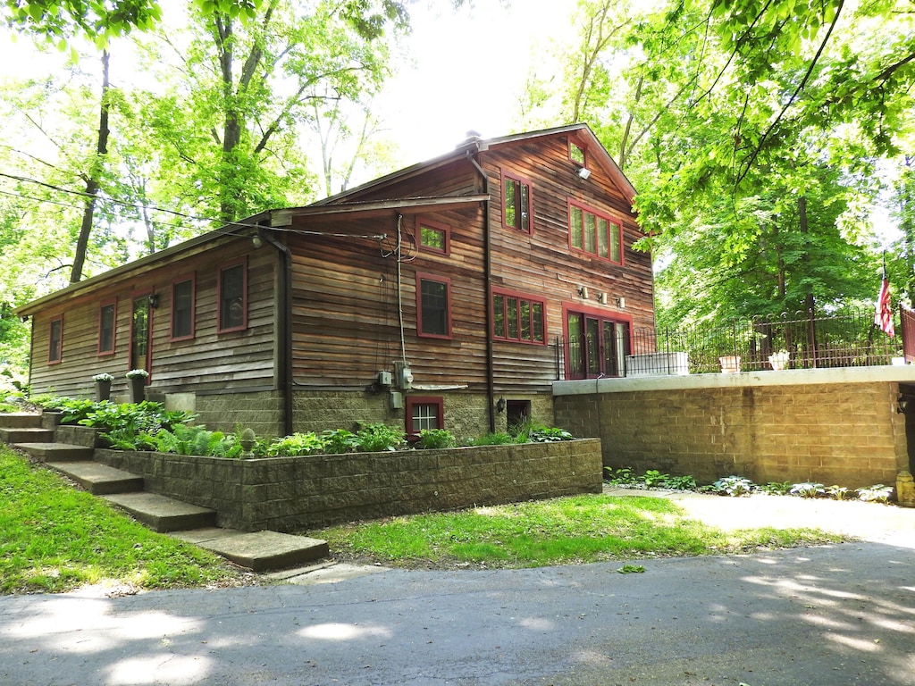 7130 Meeker Rd, Dayton, OH 45414 - view of home's exterior