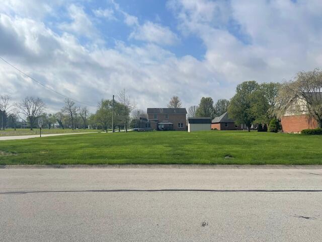 Listing photo 2 for 2 Edgewood Dr, Arcanum OH 45304