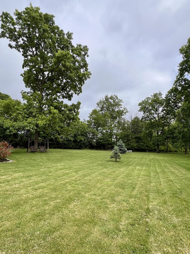 224 Oakcrest Ct, Russells Point, OH 43348 - view of grassy yard