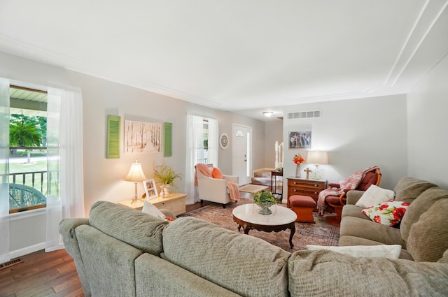 115 Deer Run Rd, Urbana, OH 43078 - living area featuring wood finished floors and baseboards