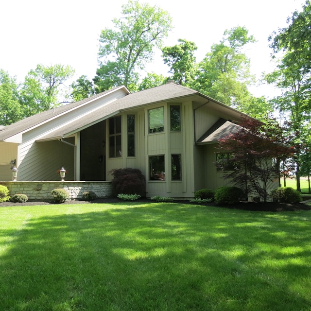 10207 Oak Creek Dr, Sidney, OH 45365 - photo 1