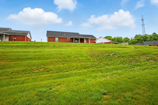 1264 Pheasant Run Unit 74, Springfield, OH 45503 - view of green lawn