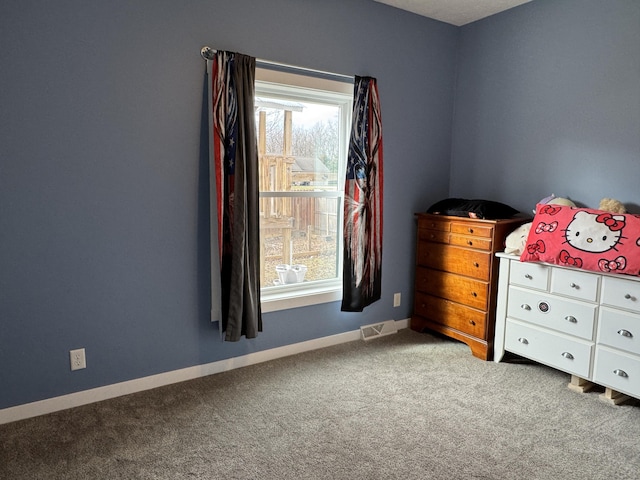 unfurnished bedroom featuring carpet flooring