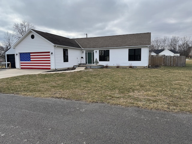 single story home with a front yard