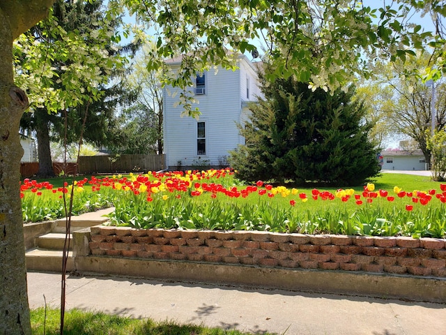 210 E Second St, Rockford, OH 45882 - view of home's community