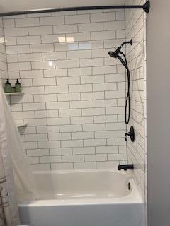4173 Navajo Trl, Jamestown, OH 45335 - bathroom featuring shower / bath combo