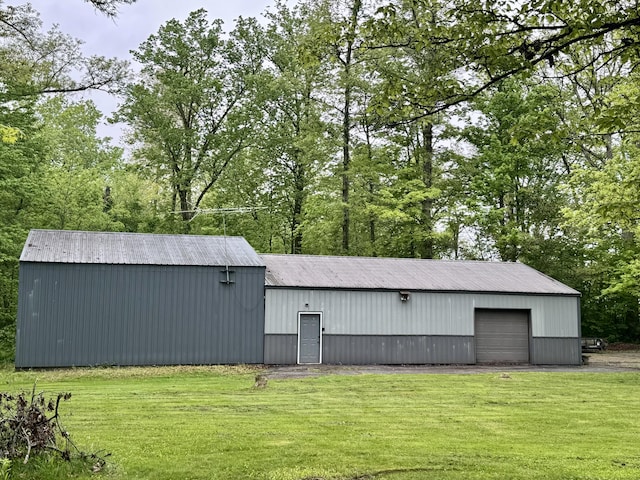18866 Weimert School Rd, Wapakoneta, OH 45895 - view of pole building featuring a yard