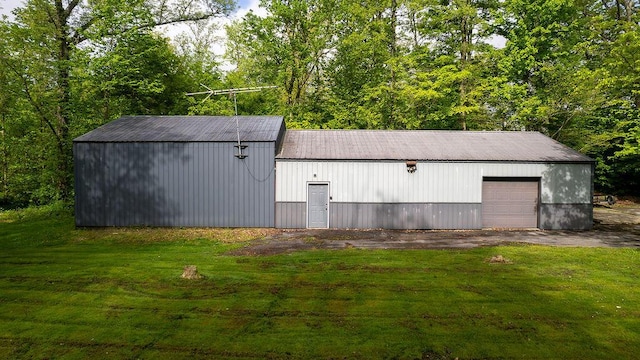 18866 Weimert School Rd, Wapakoneta, OH 45895 - view of outdoor structure featuring an outbuilding