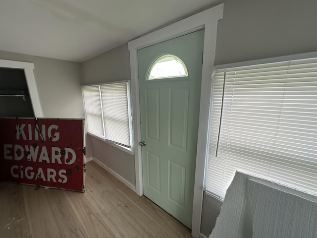 280 Elm S St, Lakeview, OH 43331 - entryway with wood finished floors and baseboards