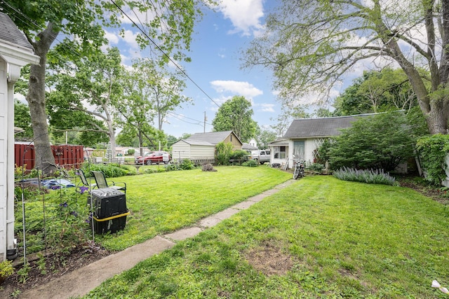 815 Mckaig Ave, Troy, OH 45373 - view of yard
