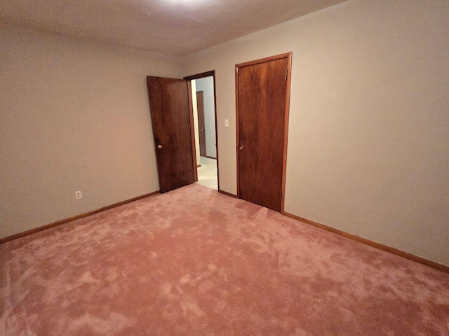 1134 Cedarview Dr, Springfield, OH 45503 - carpeted empty room with baseboards
