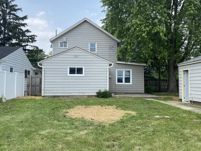 823 Robinson Ave, Piqua, OH 45356 - view of back of house