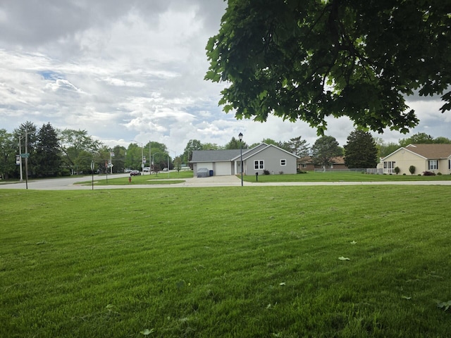 902 Tecumseh Dr, Saint Marys, OH 45885