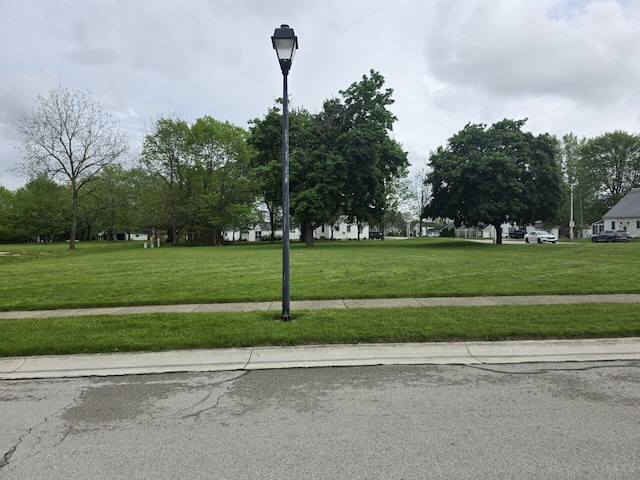 902 Tecumseh Dr, Saint Marys, OH 45885