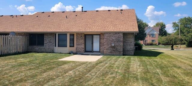 Listing photo 3 for 118 Old Carriage Dr, Englewood OH 45322