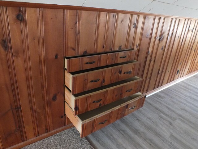 324 E Maplewood Ave, Dayton, OH 45405 - details featuring mail area