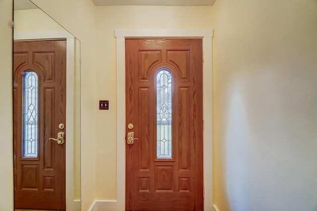 3727 Groves Rd, Lima, OH 45805 - foyer with baseboards