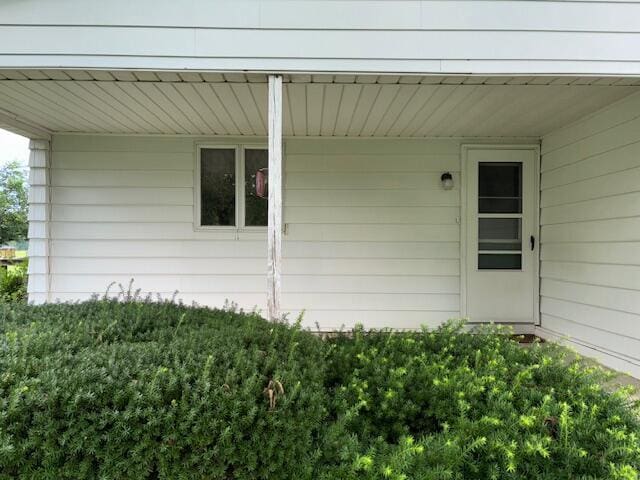 9050 N State Route 49, Greenville, OH 45331 - doorway to property